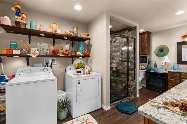 2510 CR 229 D, Henderson, TX 75652