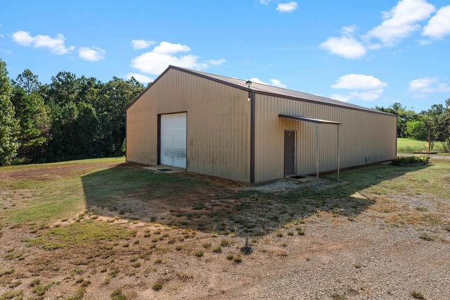 2510 CR 229 D, Henderson, TX 75652