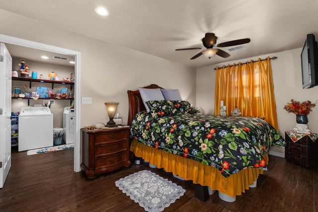 2510 CR 229 D, Henderson, TX 75652