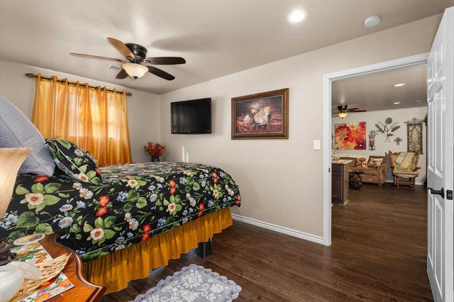 2510 CR 229 D, Henderson, TX 75652