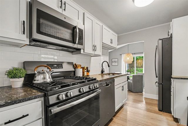 3045 Hall Street, Grand Rapids, MI 49506
