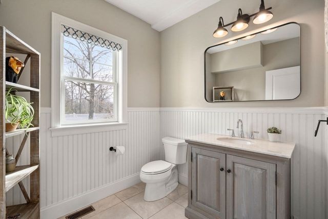 11 Briarwood Dr, Westwood, MA 02090