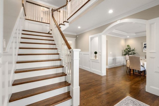 11 Briarwood Dr, Westwood, MA 02090