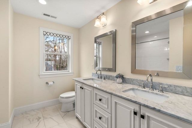 11 Briarwood Dr, Westwood, MA 02090