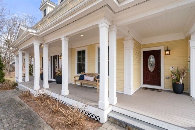 11 Briarwood Dr, Westwood, MA 02090