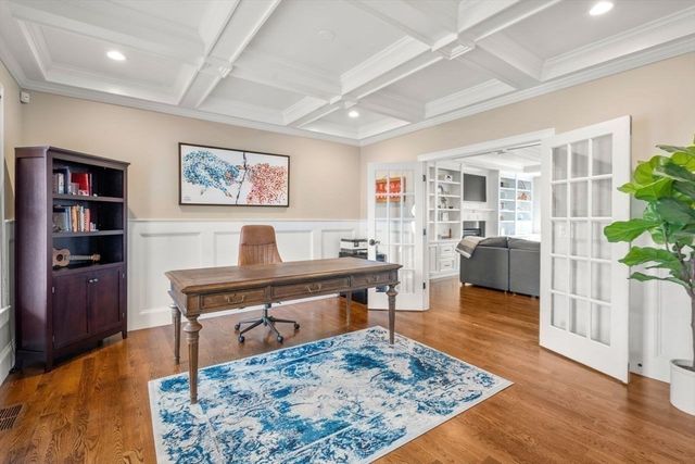 11 Briarwood Dr, Westwood, MA 02090