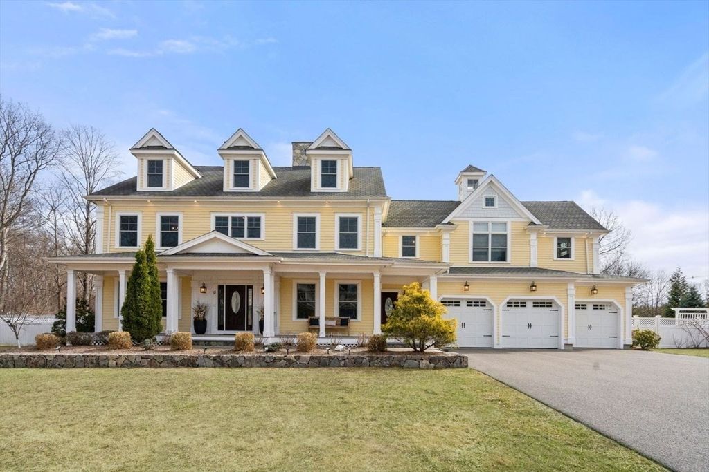 11 Briarwood Dr, Westwood, MA 02090