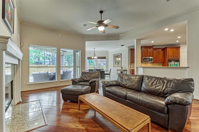 11 N French Oaks Circle, The Woodlands, TX 77382