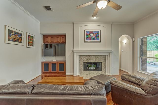 11 N French Oaks Circle, The Woodlands, TX 77382