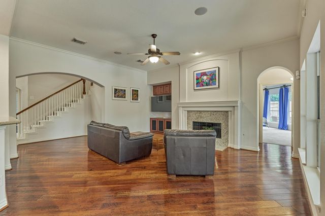 11 N French Oaks Circle, The Woodlands, TX 77382