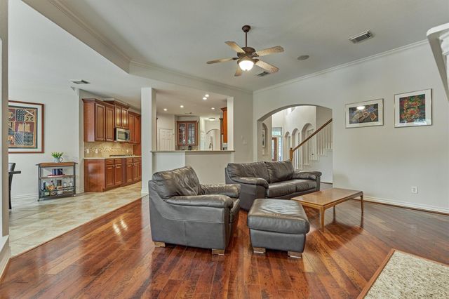 11 N French Oaks Circle, The Woodlands, TX 77382