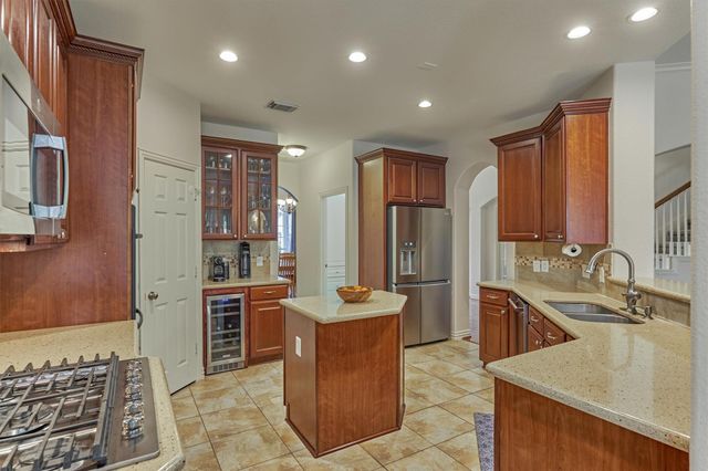 11 N French Oaks Circle, The Woodlands, TX 77382