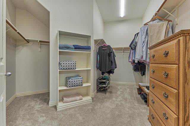 11 N French Oaks Circle, The Woodlands, TX 77382