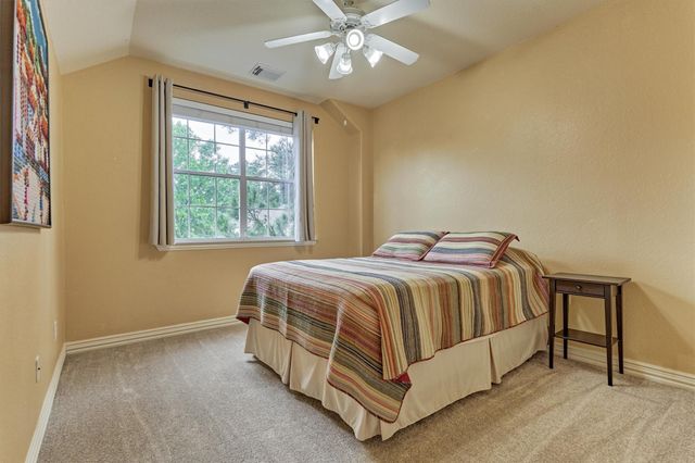 11 N French Oaks Circle, The Woodlands, TX 77382