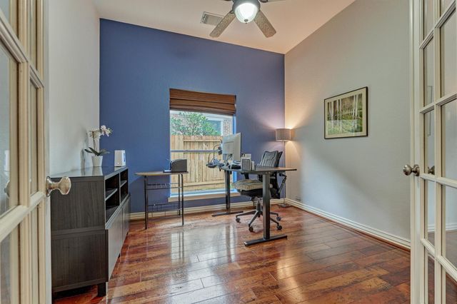 11 N French Oaks Circle, The Woodlands, TX 77382