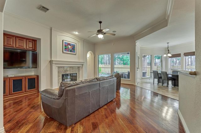 11 N French Oaks Circle, The Woodlands, TX 77382