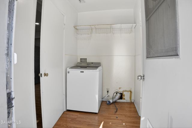 9024 Woodale Avenue, Arleta, CA 91331