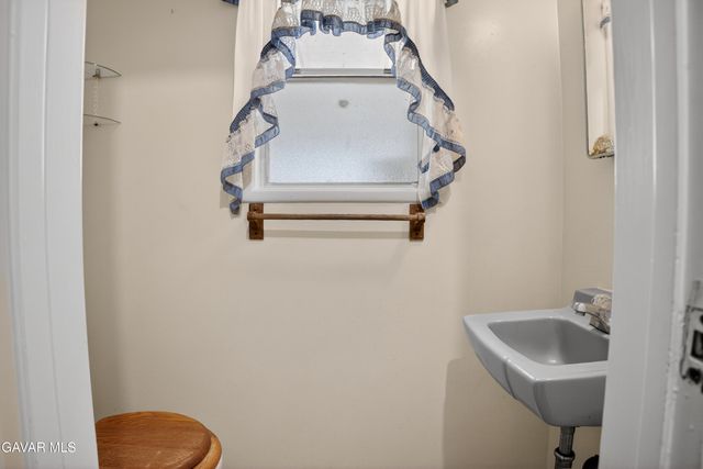 9024 Woodale Avenue, Arleta, CA 91331