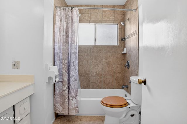 9024 Woodale Avenue, Arleta, CA 91331