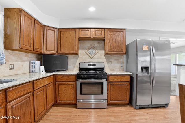 9024 Woodale Avenue, Arleta, CA 91331