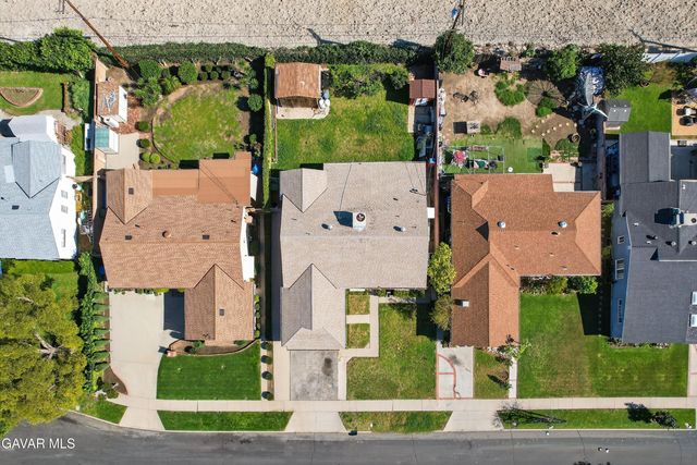 9024 Woodale Avenue, Arleta, CA 91331