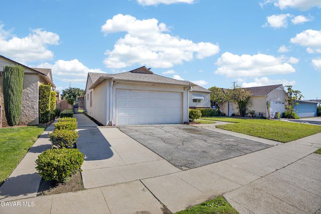 9024 Woodale Avenue, Arleta, CA 91331