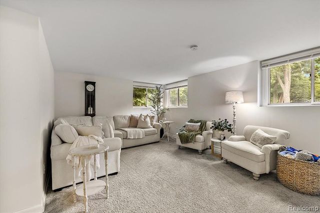 7710 Richardson Road, West Bloomfield, MI 48323