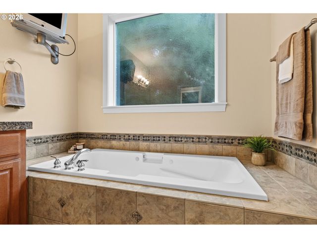 104 Nw 104TH Cir, Vancouver, WA 98685