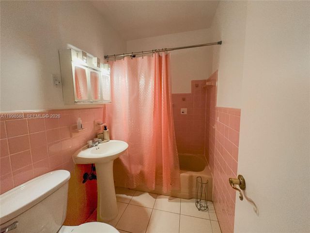 3420 SW 104th Ave ., Miami, FL 33165