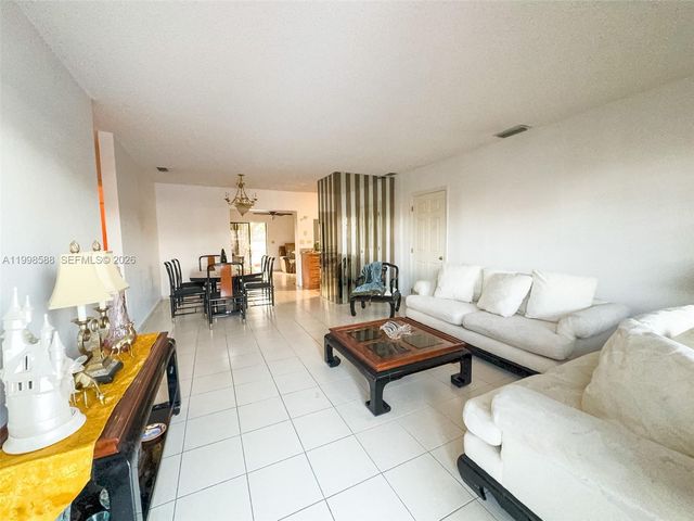 3420 SW 104th Ave ., Miami, FL 33165