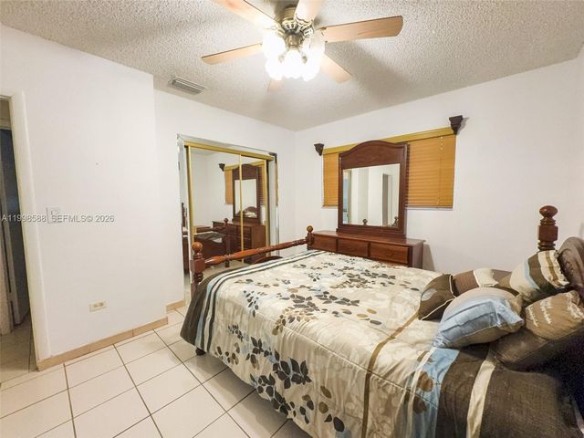 3420 SW 104th Ave ., Miami, FL 33165