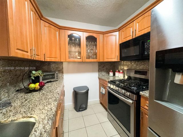 3420 SW 104th Ave ., Miami, FL 33165