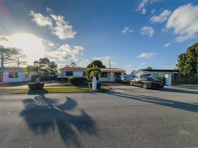 3420 SW 104th Ave ., Miami, FL 33165
