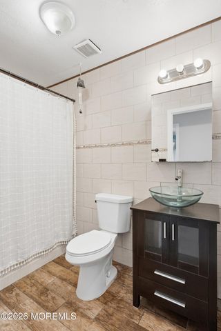 40 Seabreeze Way, Keansburg, NJ 07734