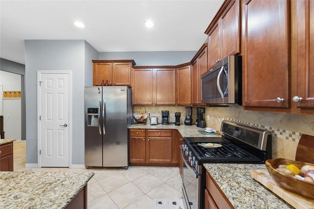 212 GRANADA LANE, Davenport, FL 33837