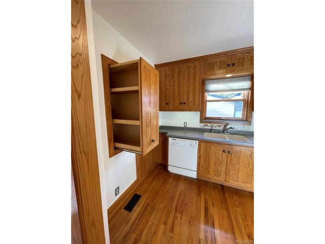 1233 Cook St, Denver, CO 80206