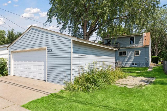 2908 Hampshire Avenue S, Saint Louis Park, MN 55426