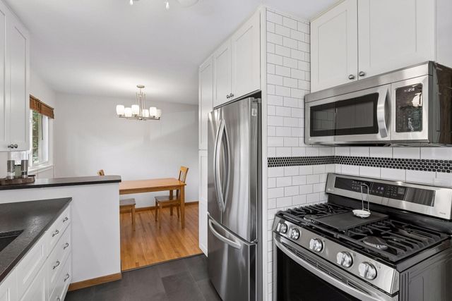 2908 Hampshire Avenue S, Saint Louis Park, MN 55426