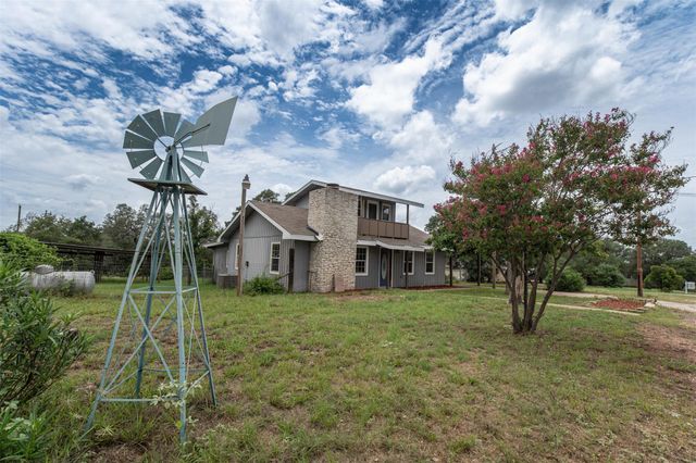 121 W Stonecastle DR, Granite Shoals, TX 78654