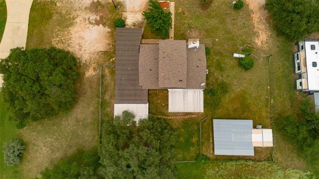 121 W Stonecastle DR, Granite Shoals, TX 78654