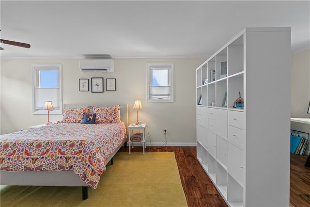 59 Berkley Avenue, Portsmouth, RI 02871