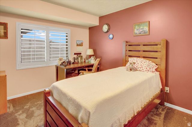 1069 E 5600 S, South Ogden, UT 84405