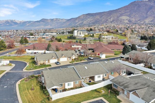 1069 E 5600 S, South Ogden, UT 84405