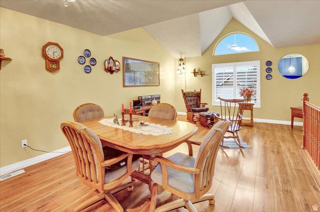 1069 E 5600 S, South Ogden, UT 84405