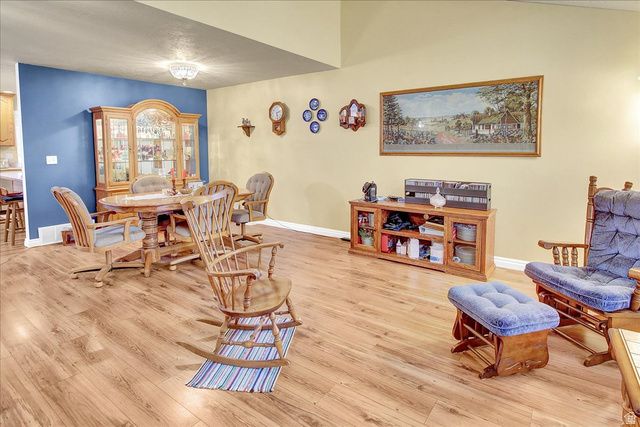 1069 E 5600 S, South Ogden, UT 84405