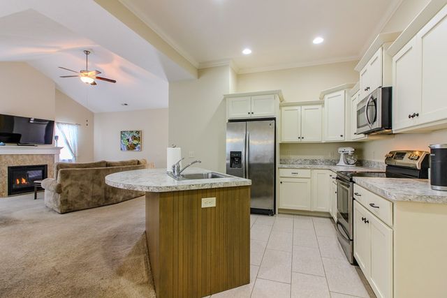 1576 S Bridgewater Way, Mansfield, OH 44906