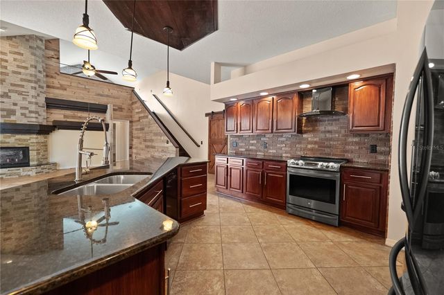 9912 CHRIS CRAFT COURT, Tampa, FL 33615