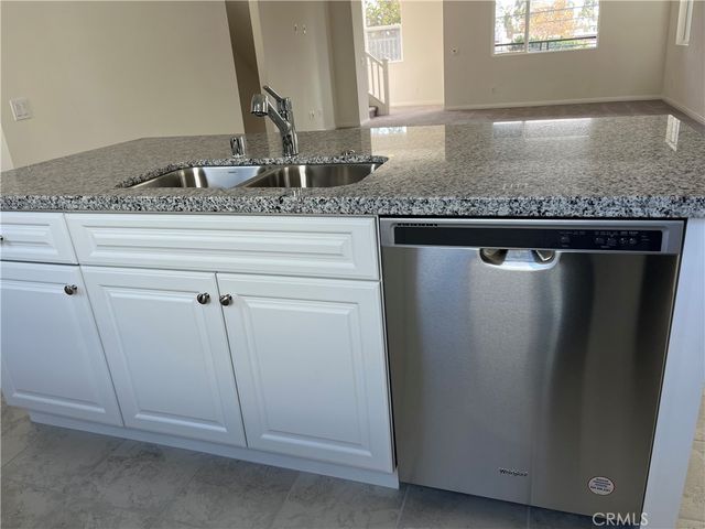 913 E 2nd Street, Santa Ana, CA 92701