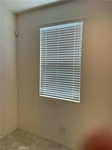 913 E 2nd Street, Santa Ana, CA 92701