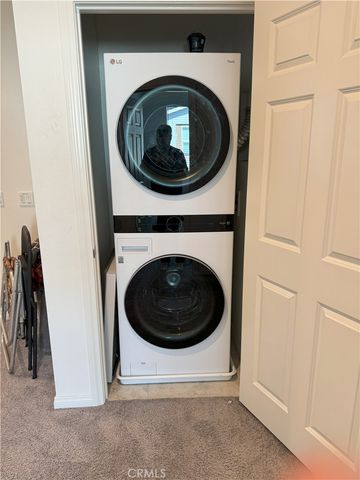 913 E 2nd Street, Santa Ana, CA 92701